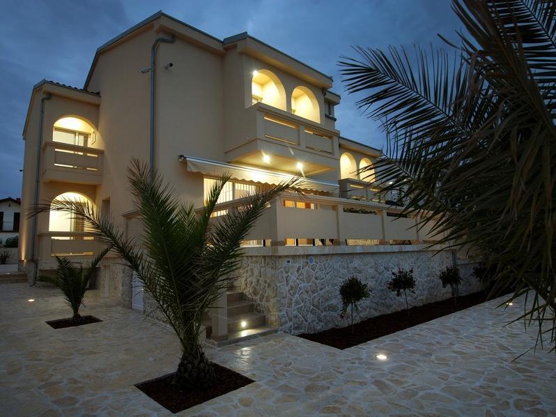 Paradise Resort Vanesa Vir Exterior foto