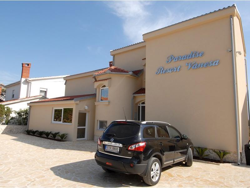 Paradise Resort Vanesa Vir Exterior foto